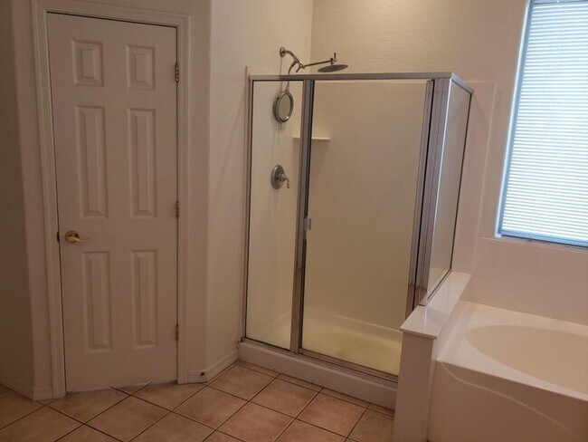 Building Photo - 760 E Indian Wells Pl
