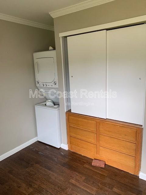 Foto del edificio - 8400 W Oaklawn Rd