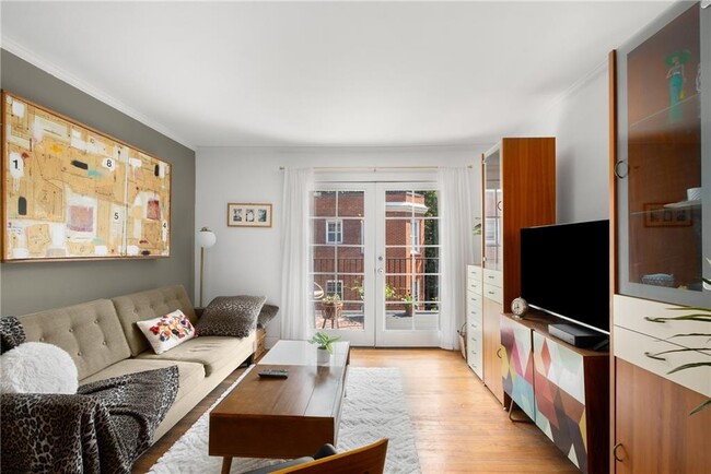 Foto del edificio - 866 Briarcliff Rd NE