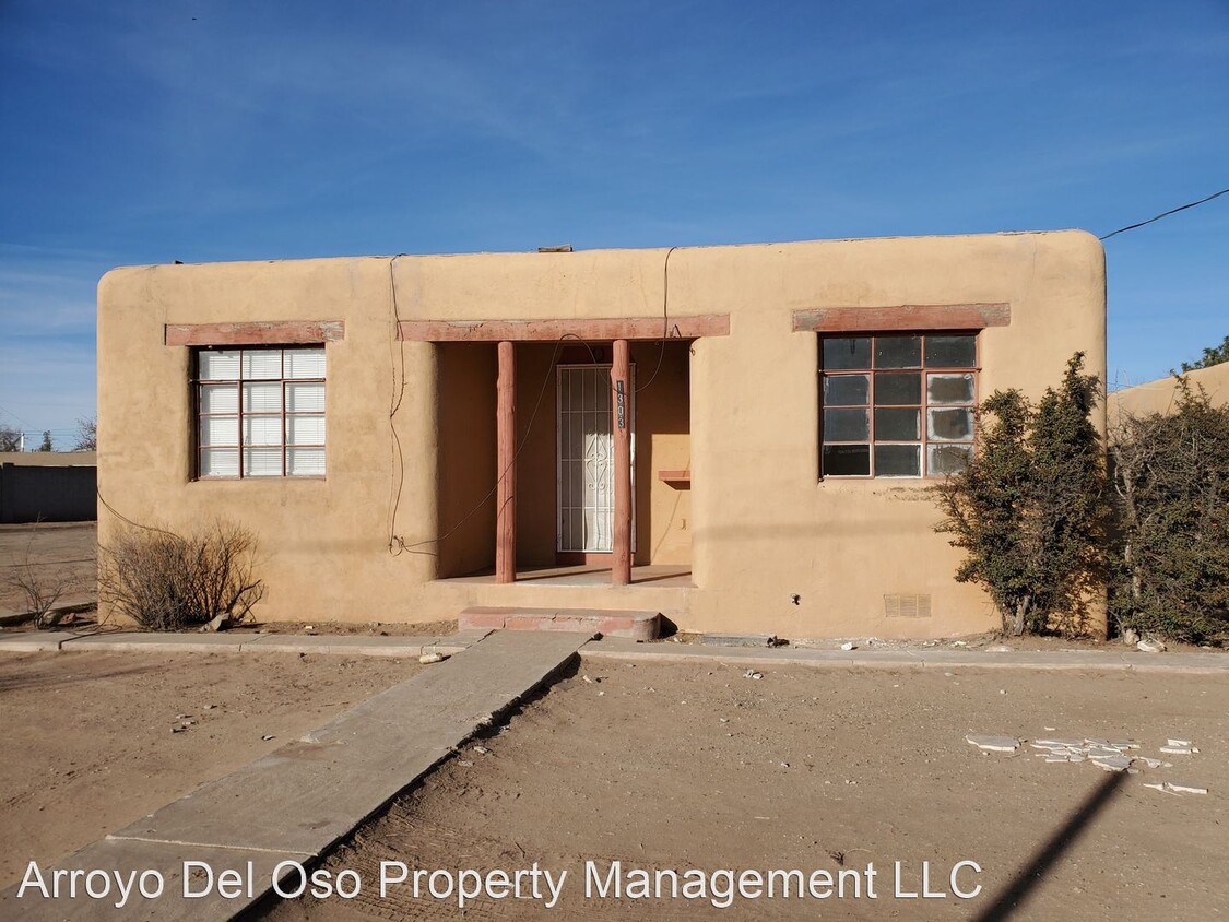 Primary Photo - 3 br, 1 bath House - 1303 Menaul BLVD