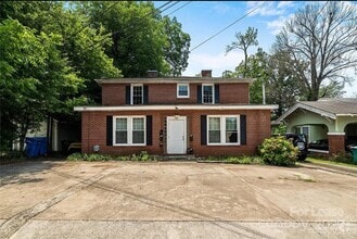 Building Photo - 211 Wilson St