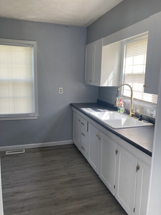 Foto del edificio - 3126 W 18th St