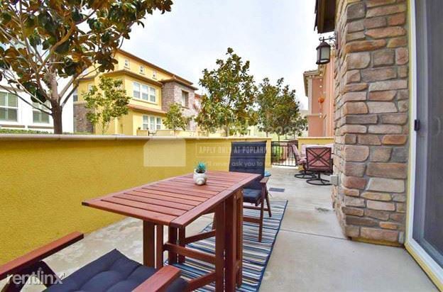 Foto del edificio - 4 br, 3.5 bath Townhome - 644 Heligan Ln U...