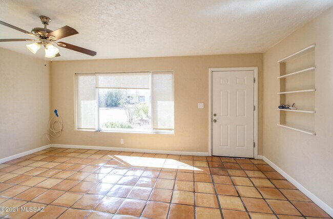 Foto del edificio - 4419 E Whitman St