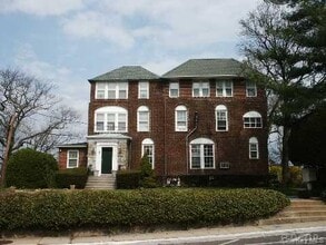 Building Photo - 378 Sea Cliff Ave
