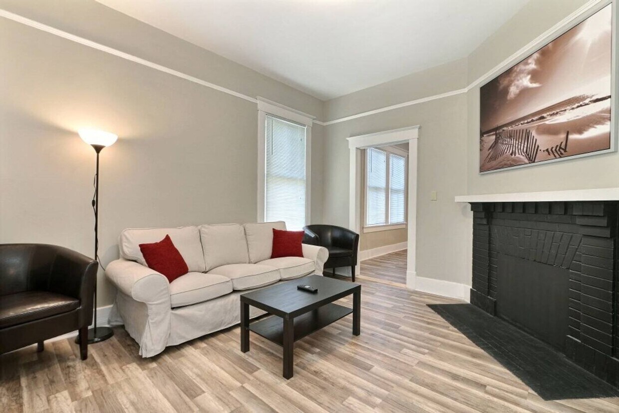 660 E 34th St Unit 660, Savannah, GA 31401 Room for Rent in Savannah