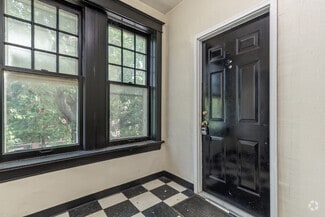 Building Photo - 6042 Kingsbury Ave