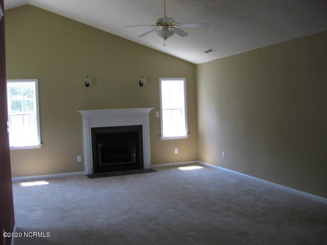 Building Photo - 1003 Huff Dr
