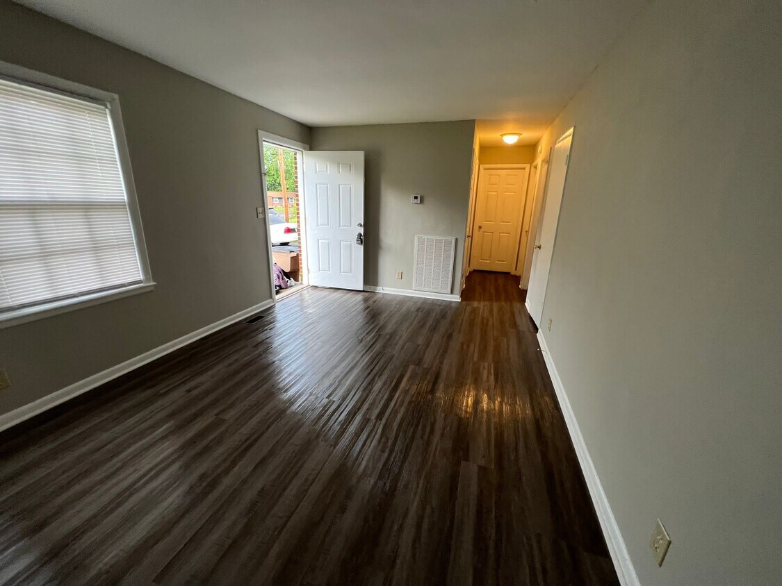 3207 Mayer Ln, Nashville, TN 37218 House Rental in Nashville, TN