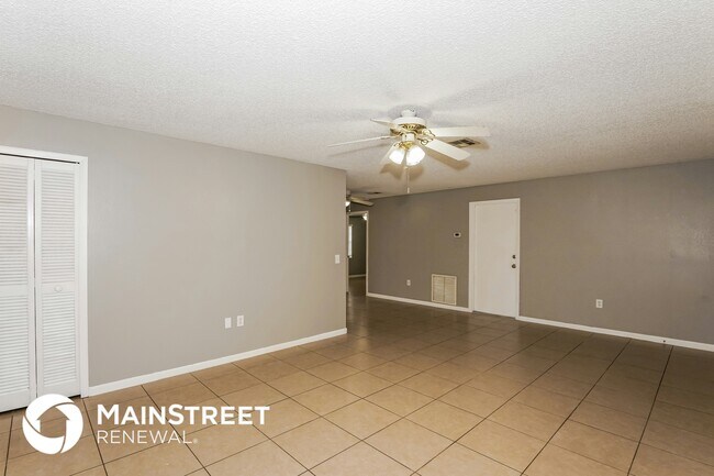 Foto del edificio - 2208 Spring Cir