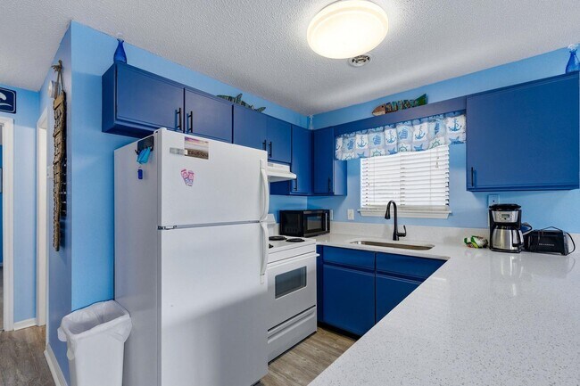 Foto del edificio - 3700 Golf Colony Ln