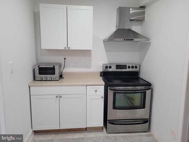 Foto del edificio - 12851 Brookfield Rd