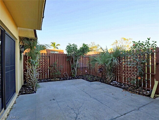 Foto del edificio - 1532 Park Meadows Dr