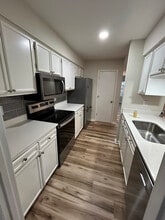 Building Photo - 1034 Hunters Trce