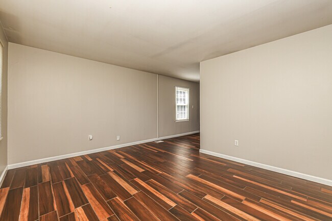 Foto del edificio - 1240 Berwald Dr