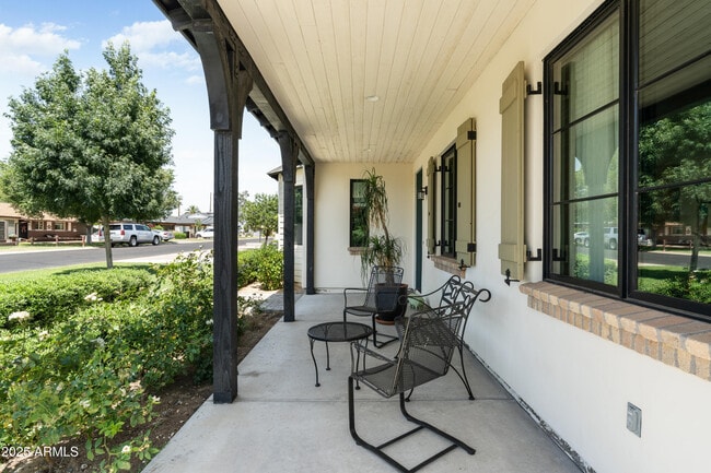 Building Photo - 4901 E Amelia Ave