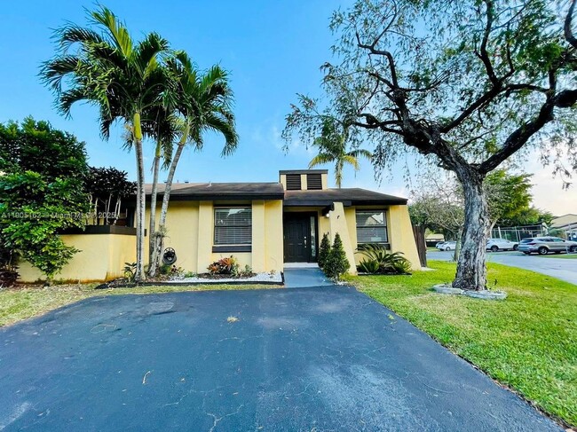 Building Photo - 12736 SW 66th Terrace Dr Building Photo - 12736 SW 66th Terrace Dr