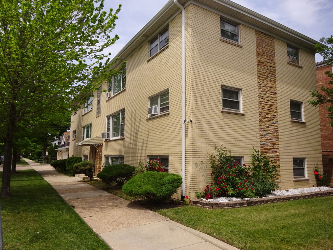 Primary Photo - 5600 W Berenice Ave