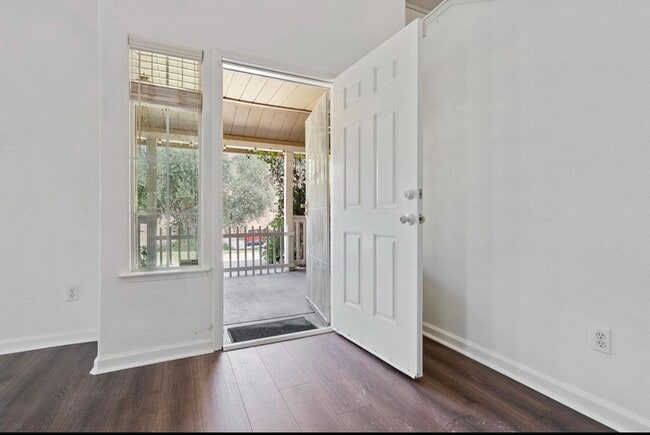 Building Photo - 28737 Sulphur Springs Dr