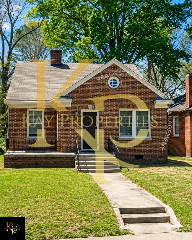 Building Photo - 817 Marigold St