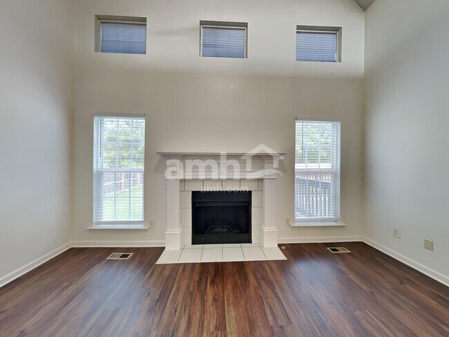 Foto del edificio - 2935 Greentree Dr