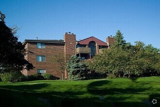 Building Photo - 1320 Brook St