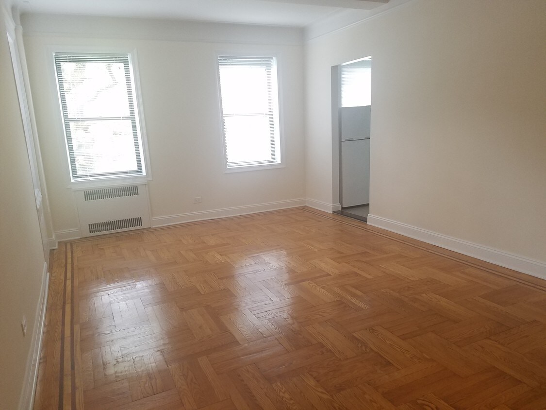 Primary Photo - 172-20 Highland Ave