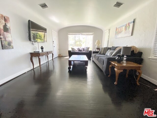 Primary Photo - 611 N La Jolla Ave
