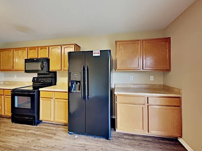 Building Photo - 6907 Macaway Crk