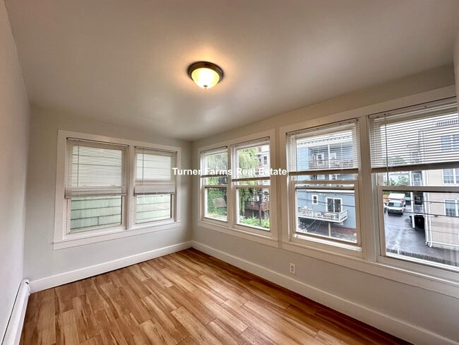 Foto del edificio - 22 Howell St