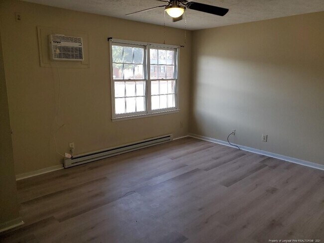 Building Photo - 3241 Willard Dr