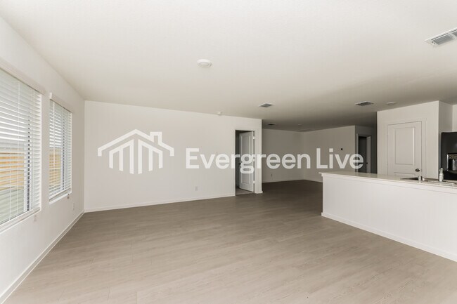 Foto del edificio - 1428 Merlin Blf St