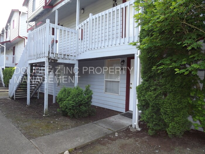 Primary Photo - 3939 10th St SE