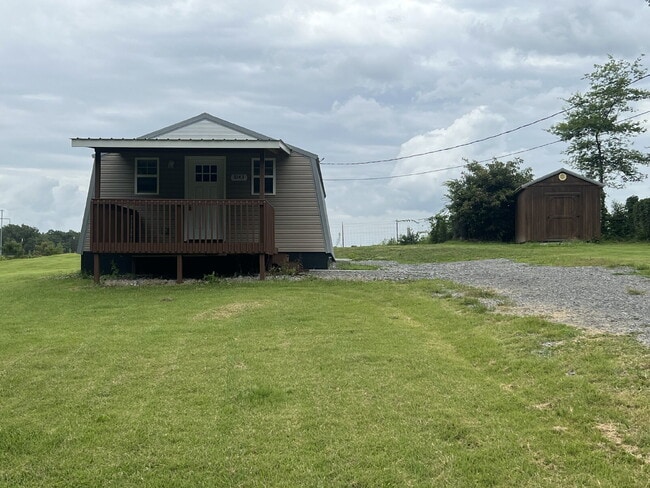 Building Photo - 1043 Ross Ln