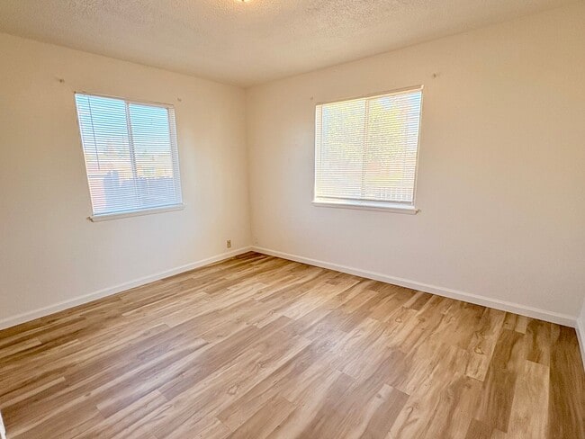 Building Photo - 2 WEEKS FREE RENT January Special