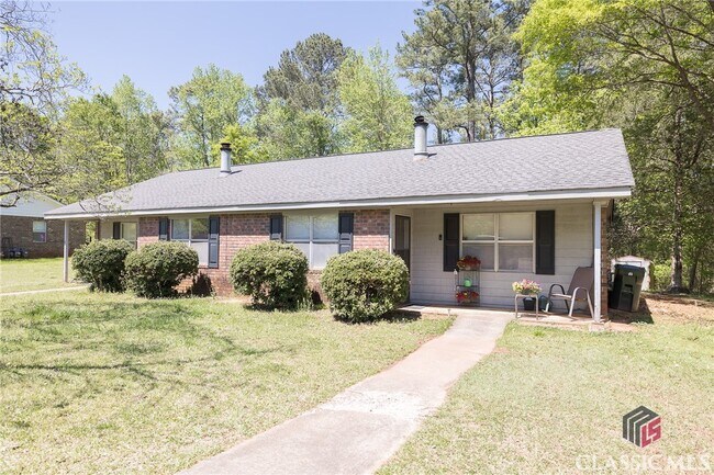Building Photo - 1170 White Oak Dr
