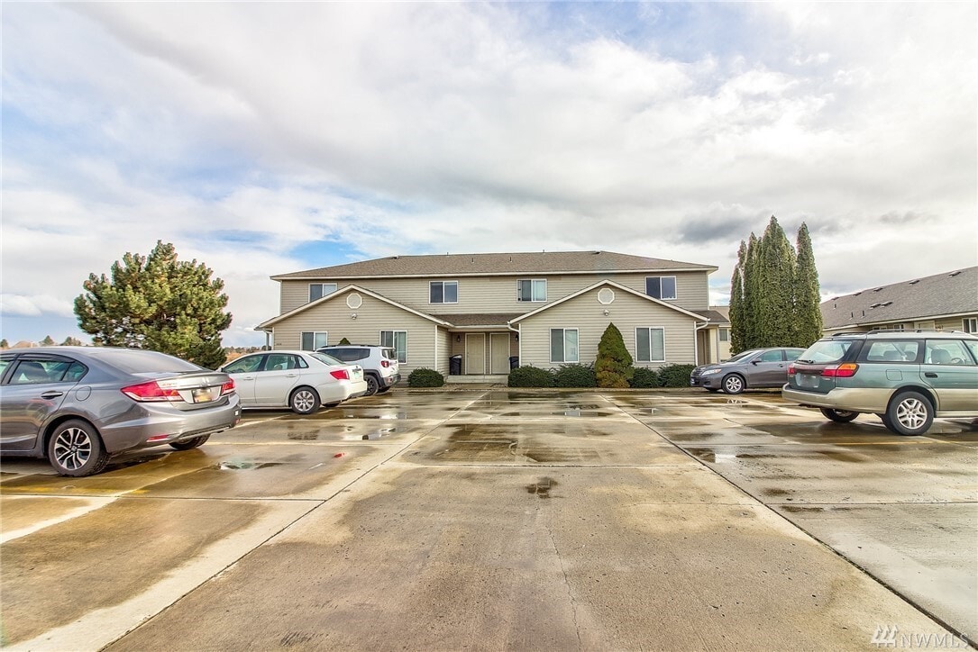 1020 E 19th Ave, Ellensburg, WA 98926 Townhome Rentals in Ellensburg