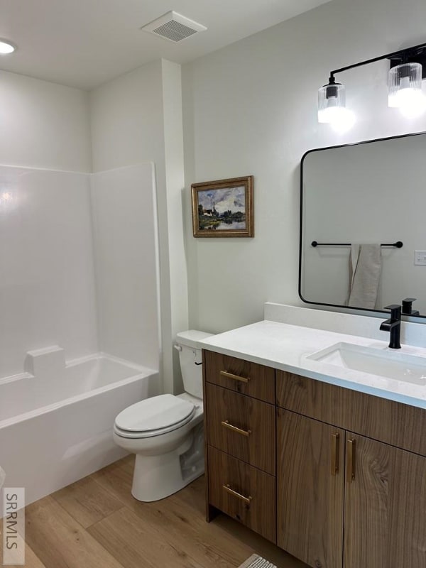 Building Photo - 1266 Wright Ave