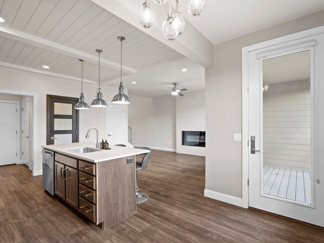 Building Photo - 1116 W Cattail Ct