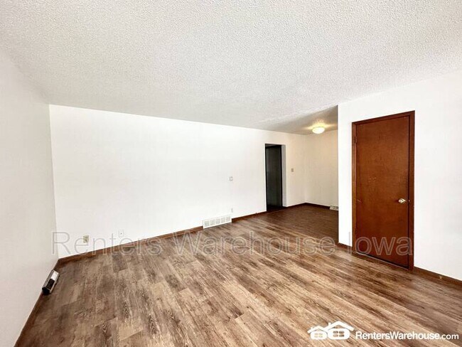 Building Photo - 3017 67th St