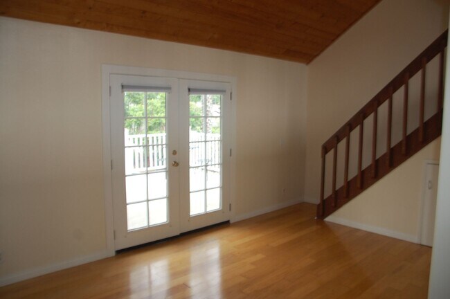 Building Photo - 093