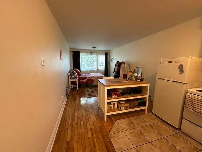 Salon - 4455 rue Colonial