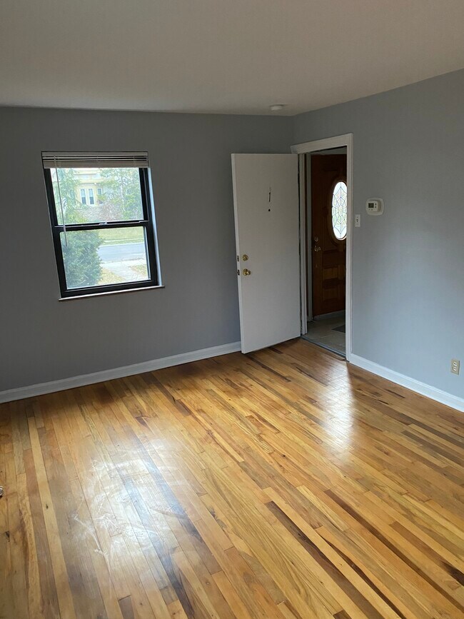 Foto del edificio - 1252 Garden Cir