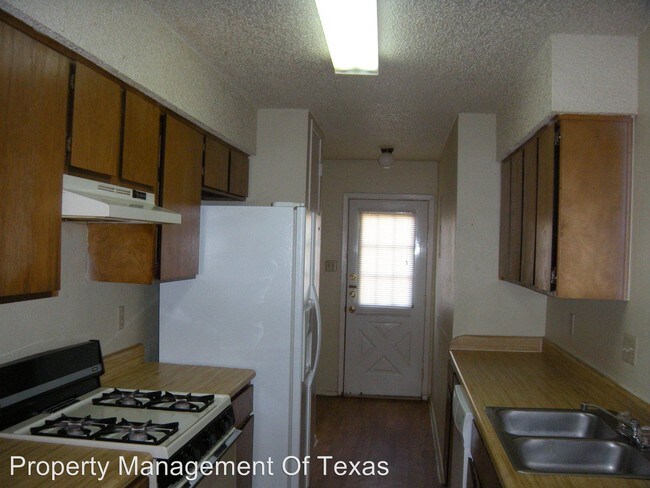 Building Photo - 3 br, 2 bath House - 904 Chisholm Trail Cove