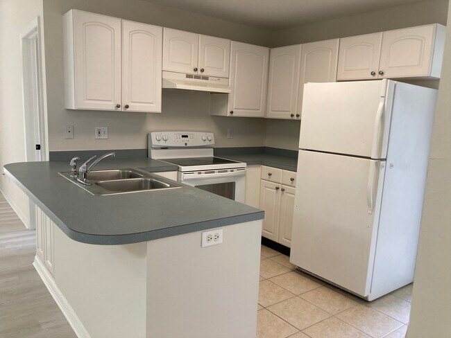 Building Photo - 8368 Matanzas Rd