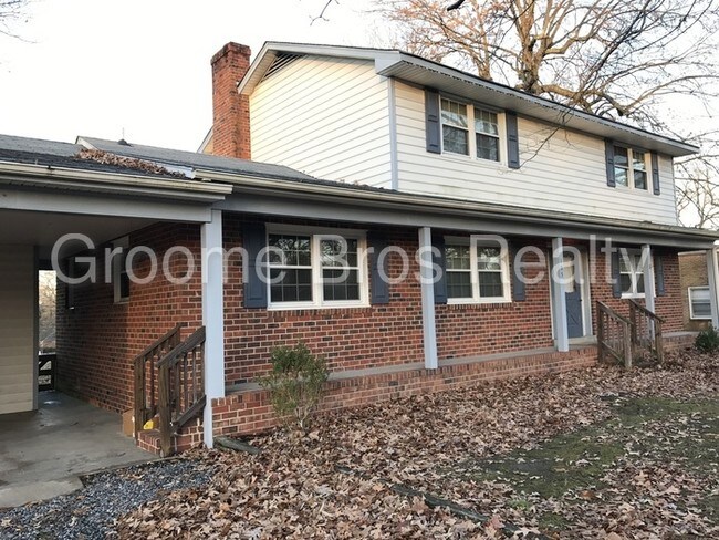 Building Photo - 105 Webster Rd