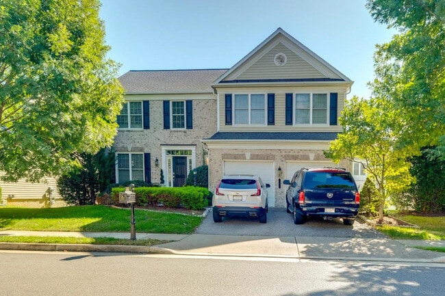 Building Photo - 8953 Birchbay Circle-SI ID1385982P