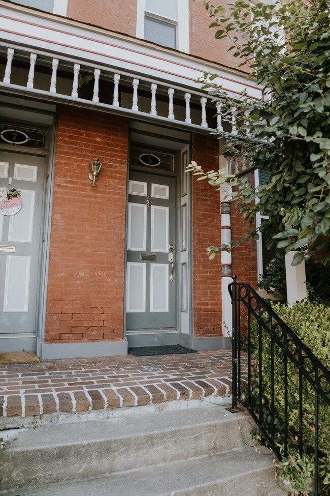 Building Photo - 5 E 29th St