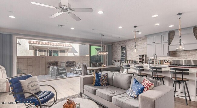 Foto del edificio - 17217 N 9th Pl