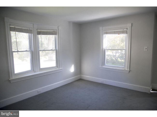 Foto del edificio - 232 Willow Ave